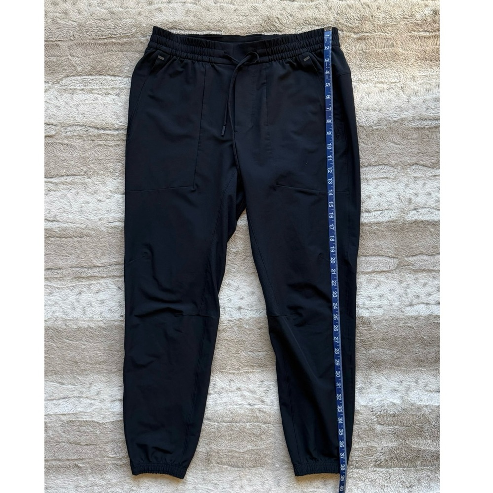 Lululemon License to Train Jogger in True Navy Size L - Picture 7 of 15